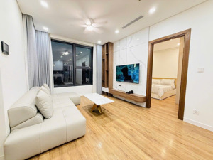 chính chủ bán gấp trước tết căn hộ 2pn, tại nguyễn huy tưởng, giá 6 tỷ. 