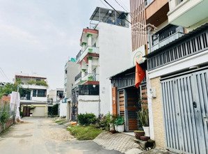 bán nhà ngay gigamall ngang lớn 5m 100m2 gần phạm văn đồng chỉ 6.3 tỷ