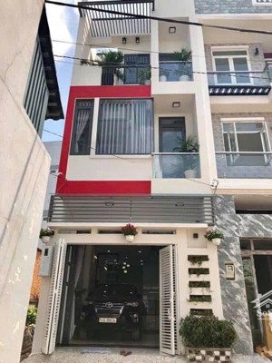 bán nhà đường kha vạn cân, p.linh trung. hxh 5m, nhà 1 trệt 2 lầu có 4pn 3wc,1pk, sân thượng