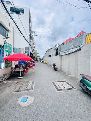 siêu phẩm đầu tư chỉ(60tr/m2)-đất hiệp bình phước-đường ôtô-ngay sát quốc lộ 13-kdc hiện hữu-xd cao