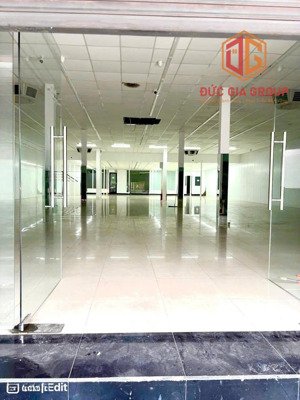 cho thuê mặt bằng kinh doanh hơn 500m2 ngang 16m mặt tiền đường đồng khởi gần bệnh viện đồng nai