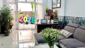 bán nhà 2 tầng 2 bà trưng thành phố biển nha trang, sát biển