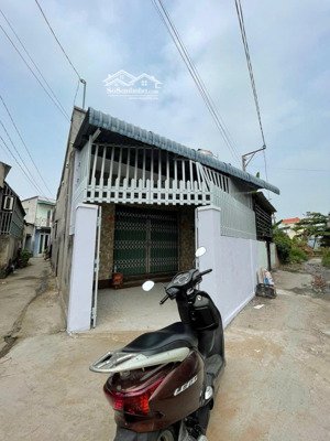 chủ gởi bán nhà (dt: 105m2) sổ riêng thổ cư 100% p. tân vạn (p. biên hoà mới). giá chỉ 2,4 tỷ