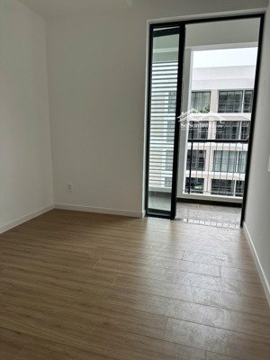 cho thuê căn hộ mt easmark nội thất cơ bản giá 5tr/tháng vào ở liền. lh 097274938