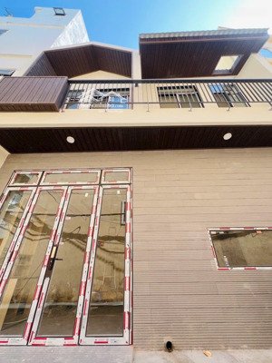 bán 1 căn duy nhất cách tháp tam thắng 5p đi xe - nhà 1t + 1l thiết kế đẹp mê - ô tô ngủ trong nhà