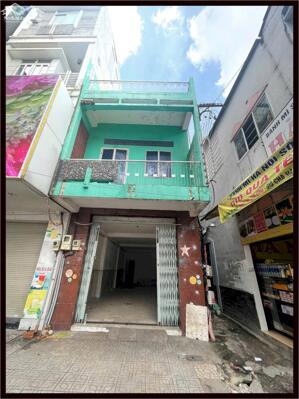 Top nhà vị trí đẹp 4 x 18.7m 1 trệt 3 lầu Nguyễn Biểu Q5 TP.HCM