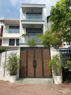 cho thuê nhà mặt tiền đặng dung, khu tân định, quận 1 - dt ngang 5.5x25m - giá 4x triệu