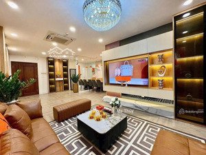 chính chủ cần bán gấp căn hộ 3pn, 2wc phòng khách rộng đẹp full tại chung cư intracom, trung văn.