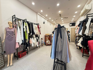 hẻm kinh doanh tân quý, 2 phút qua aeon mall, 65m2, 2 tầng mới, ô tô tránh nhau, chỉ 8tỷ xíu tl