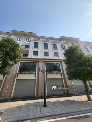 ck30% bán shophouse 2 mặt tiền dlbm vinhomes ocp3, 22 tỷ, trục đường chính 50m phù hợp kinh doanh.