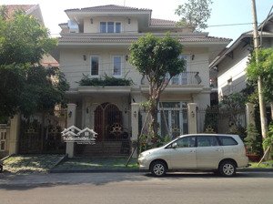 bán biệt thự sân vườn khu compound (vip bảo vệ 24/24) - phổ quang - dt lớn: 10 x 25m, giá: 44.5 tỷ