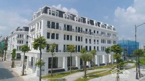 chính chủ cần chuyển nhượng căn biệt thự siêu đẹp vip nhất dự án louis city hoàng mai giá hấp dẫn