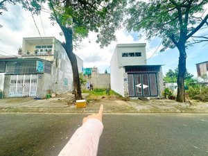 cần bán gấp lô đất tái định cư đất lành 64m2 đường 13m gần dự án sungroup