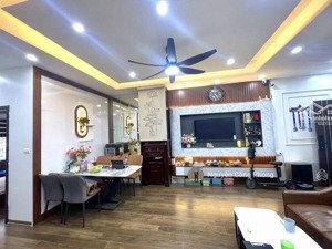 gia đình cần chuyển lên căn 3 ngủ nên nhượng lại căn 2 ngủ, giá cả thương lượng trực tiếp luôn!