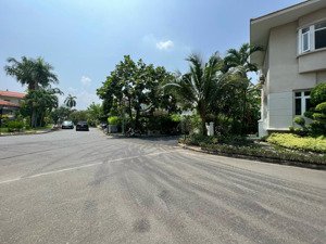 bán nhanh biệt thự phú gia, pmh, q.7, 330m2, 1t1l, 6pn, 5wc, ntcc, sh, giá 150 tỷ. lh: 