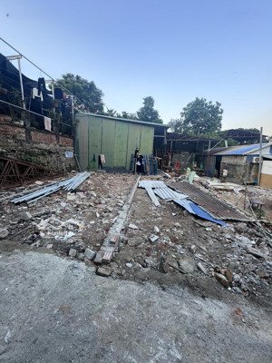 chính chủ tôi cần bán lô đất 50m ninh sơn- chúc sơn - chương mỹ, ô tô vào, giá 3.4 tỷ.lh 