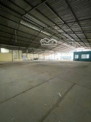 chính chủ cho thuê nhà xưởng thạnh xuân q12. dt: 950m xe container giáp gv