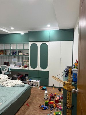 bán căn hộ 2pn 88m2 nội thất mới tinh xịn sò, tầng trung đẹp. ban công thoáng mát, giá chỉ 8 tỷ