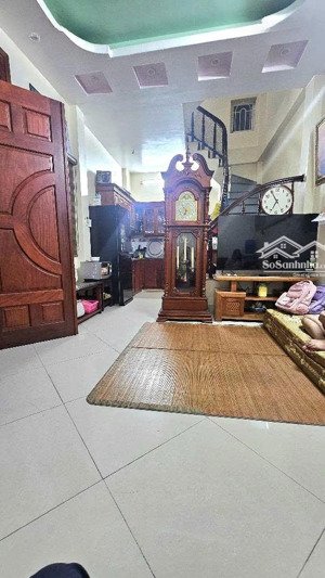 bán nhà ngõ 624 minh khai, 35m x5 tầng, giá 7,6 tỷ, nhà mới, căn góc, ngõ nông gần ô tô.