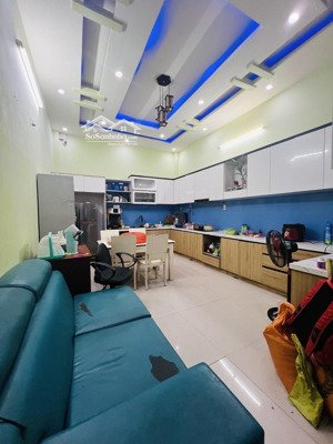 hẻm nhựa 8m xe hơi thông nhà mới 4 tầng full nội thất 64m2 giá 8 tỷ phạm văn chiêu