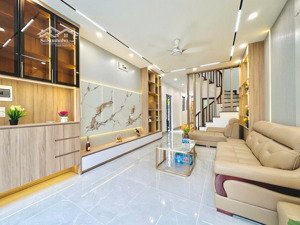 tuyệt phẩm đón tết! nhà mới phố thịnh quang, gần ga metro, 2 thoáng, ngõ nông, full nội thất