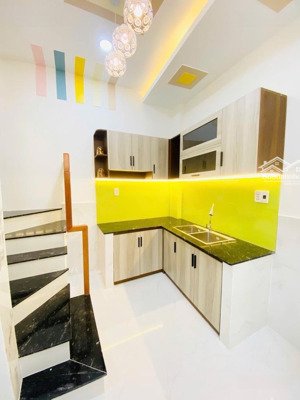 nhà chủ bán gấp đi định cư, 35m2 (ngang 4m) - 2 tầng btct - bình đông phường 15 quận 8 - nhỉnh 3 tỷ