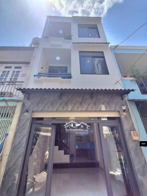 nhà ngộp cần bán gấp cách mạng tháng tám-p11-q3, gần chợ hoà hưng. 3tỷ7/62,8m2 đang cho thuê 21tr