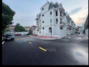 nhà phân lô- ô tô tránh nhau cách 15m, 4 tầng x 76m2, 12,1 tỷ tại long biên, hà nội