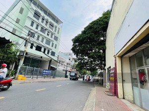 giá chạm đáy! 68tr/m2 đất 294m2 rộng 8.9m vuông, full thổ, ko lộ giới, hxh ngay ga metro phước long