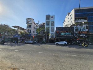 hàng hiếm - mặt tiền khủng đường lê đình lý - dt: 380m2 ngang 10m - có nhà 2 tầng đang cho thuê.