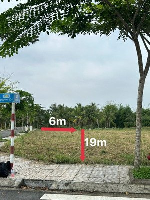 bán gấp nền góc 2 mặt tiền / cld lái hiếu / sổ hồng sẵn