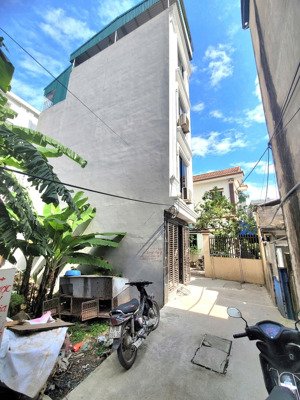 bán nhà phượng đồng phụng châu, gần đh tdtt, lô góc, xây độc lập, ngõ thông. dt 37m2x4t.