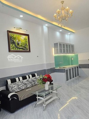 ngay hxh tạ quang bửu p3 q8 - vị trí cực đẹp - hiếm có trong pk - 2 tầng 2pn mới - khu dân trí đẹp