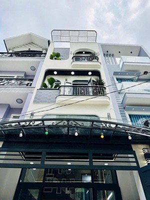 chỉ duy nhất 1 căn bán nhanh nhà đường 6m võ văn tần,p5,q3 giá 4tỷ2/65,7m2 thuê 25tr gần cv tao đàn