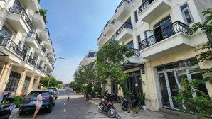 bán nhà phố hoàn thiện kdc võ thị liễu, an phú đông chỉ 7 tỷ