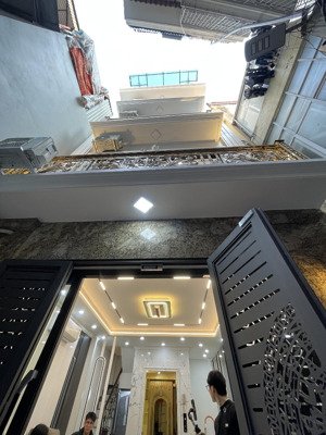 bán nhà lò đúc lô góc 2 thoáng thang máy xịn 45m 6 tầng 13,9 tỷ