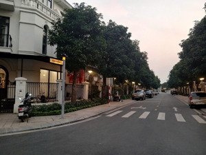 bán biệt thự tại vinhomes ocean park 2, 15,6 tỷ, sàn 90m2 , 4 tầng, 336m2 s sử dụng giá hót