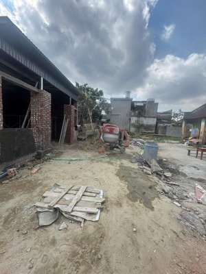 siêu phẩm 93,5m2 tuyến 2 đường 407 thanh sơn kiến thuỵ đường thông đẹp
vị trí lô đất chỉ cách đườ