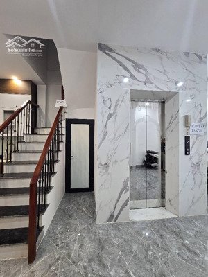 17 tỷ hơn - 80m - phân lô bàn cờ - ô tô chạy vòng quanh - khu ví.p - nhà 5 tầng dân xây chắc