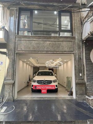 chủ mót bán, giảm 2 tỷ
hoàng quốc việt - nhà mới 7 tầng - thang máy - nội thất sẵn ở - 30m ra ph