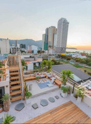 siêu phẩm villa biển sơn trà - mt đỗ thế chấp - ngang khủng 12m - dòng tiền 140tr/tháng