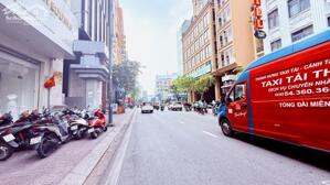 TOÀ CHDV MẶT TIỀN BẠCH ĐẰNG SÁT SÂN BAY - 7 TẦNG THANG MÁY - DÒNG TIỀN 130TR/THÁNG