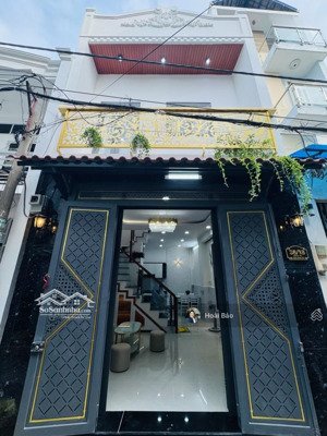 hơn 3t ,ngay lê văn quới - gần bốn xã - nhà 2 tầng mới tinh dọn ở ngay - hẻm 4m yên tĩnh sạch đẹp