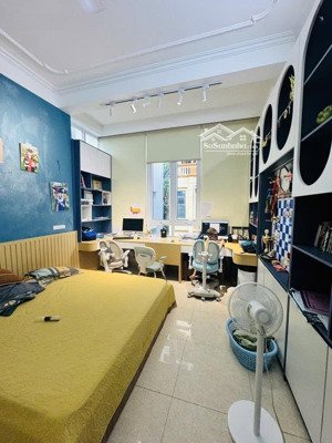 hiếm! phố phùng hưng ô tô tránh 45m2 chỉ 11,5 tỷ 3 thoáng 5 tầng nói không với quy hoạch và lỗi pt