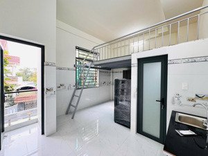 phòng mới xây ngay cao đẳng công thương - đình phong phú - quận 9