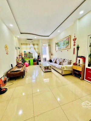 chính chủ bán nhà đẹp mặt tiền năm châu ngay bảy hiền 4m x 15,4m , k/c 4 tầng giá 15 tỷ tl