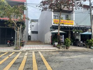 cần bán: phan thao đường 10m5 sát eon ,dt 125m