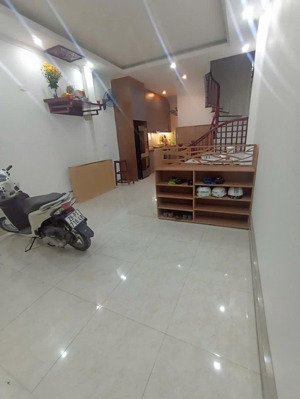 độc! nhà hoàng quốc việt lô góc 2 thoáng, kinh doanh nhỏ, ngõ vf3, sổ vuông đẹp, ở sướng chỉ 7.9 tỷ