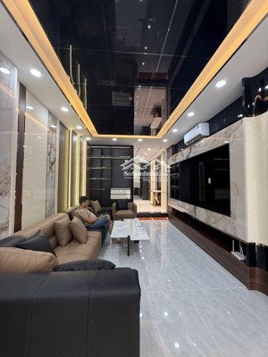 đội cấn nhà đẹp dân xây, 42m4t 7,45 tỷ.