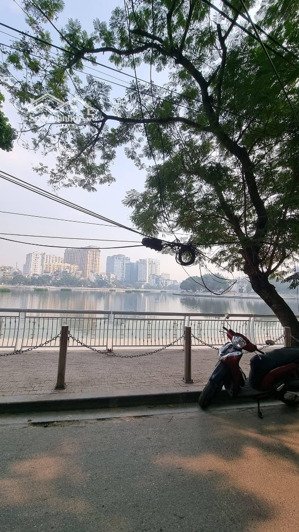 vị trí đỉnh nhất mặt phố đặng tiến đông, 1 mặt kinh doanh 1 mặt là hồ, chờ tăng giá 55m2 gia 36,6tỷ